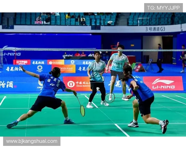 成都羽毛球队战术创新引领羽毛球新潮流排名跃升至全国前列 成都羽毛球队战术创新引领羽毛球新潮流排名跃升至全国前列